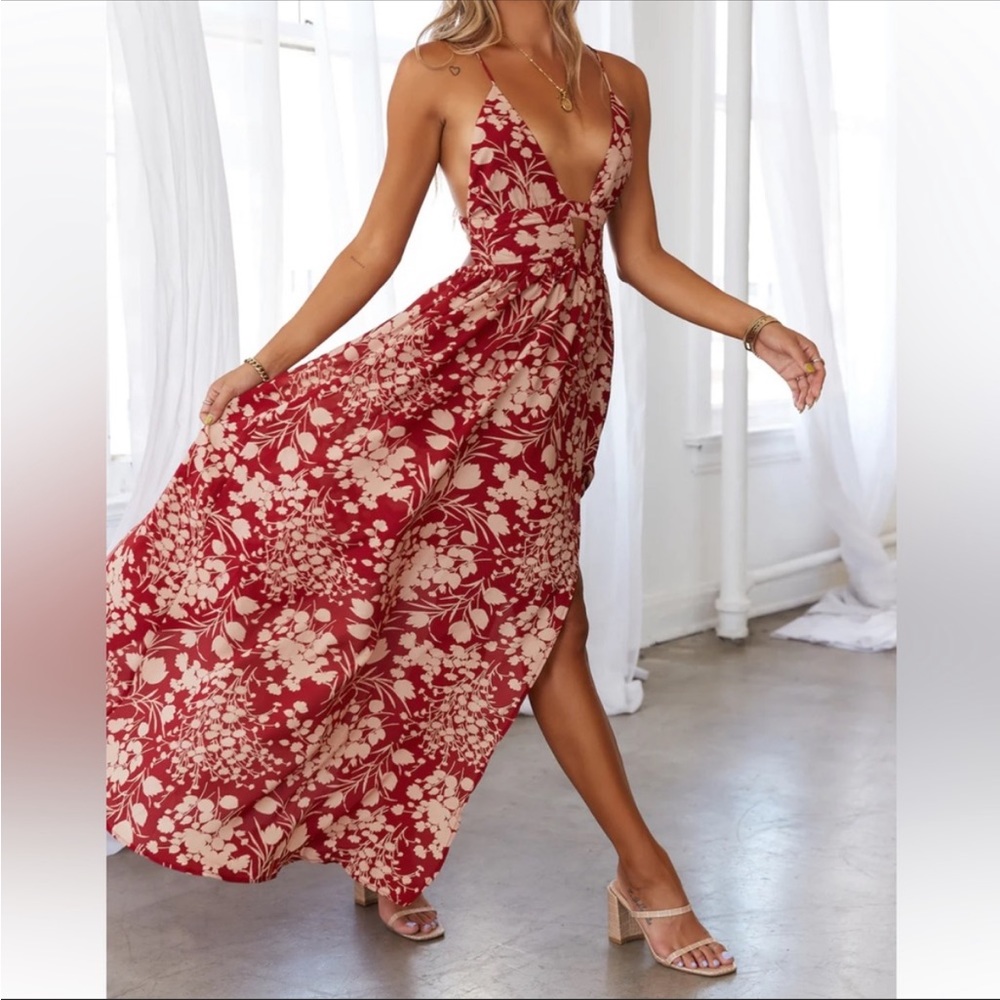 HELLO MOLLY EXPLORE THE COLOURS MAXI DRESS RED with pockets!